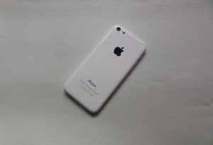 apple iphone 815594 960 720 300x205 - apple-iphone-815594_960_720